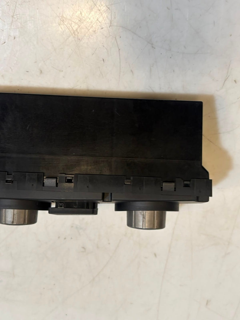 2003-2007 BMW 525i 5 Series E60 E61 E63 E64 Climate Control Unit 6938550 OEM