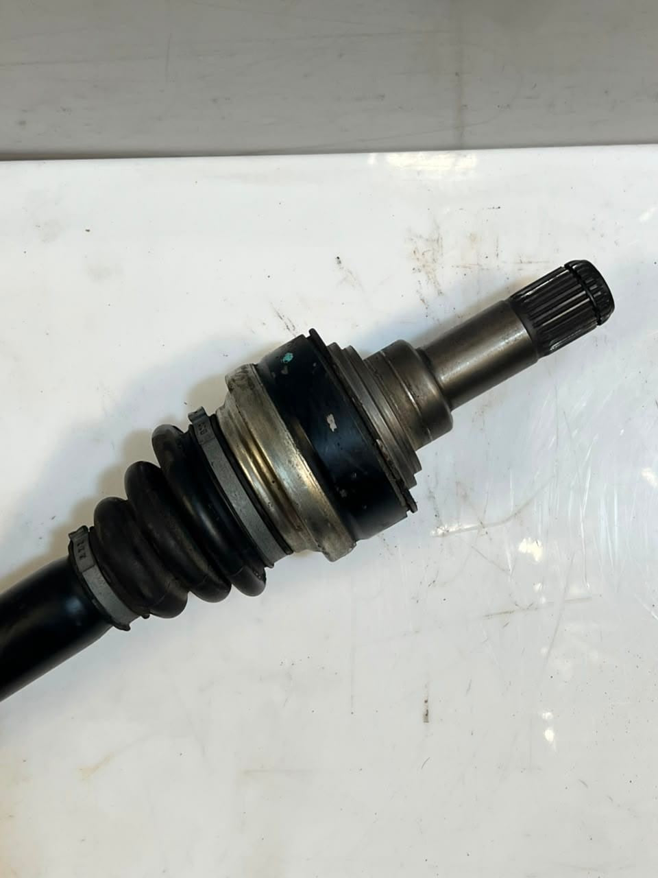 2011-2016 BMW 5 Series F10 F11 535i Rear CV Axle Drive Shaft 7581029 OEM