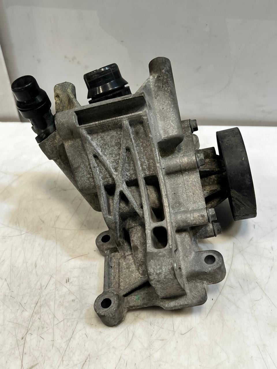 2011-2016 BMW 528i F10 F11 MINI R56 LCI Cooper SD N47 N57 Water Pump 7823008