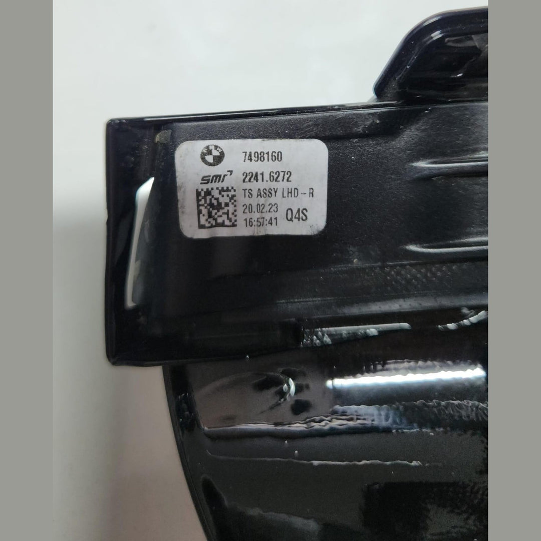 2019-2023 BMW 330i Turn Signal Light Mirror Cover Right 7498160 3 Series G20 G21