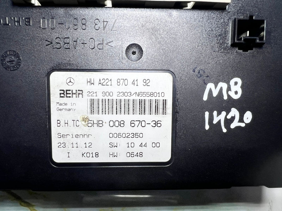 07-14 Mercedes W221 S550 CL550 AC A/C Heater Control Module A221 8704192 OEM