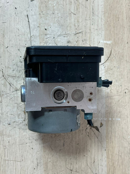 2016 BMW 1, 2 SERIES F22 F30 F87 320i Abs Pump Control Module 6881173