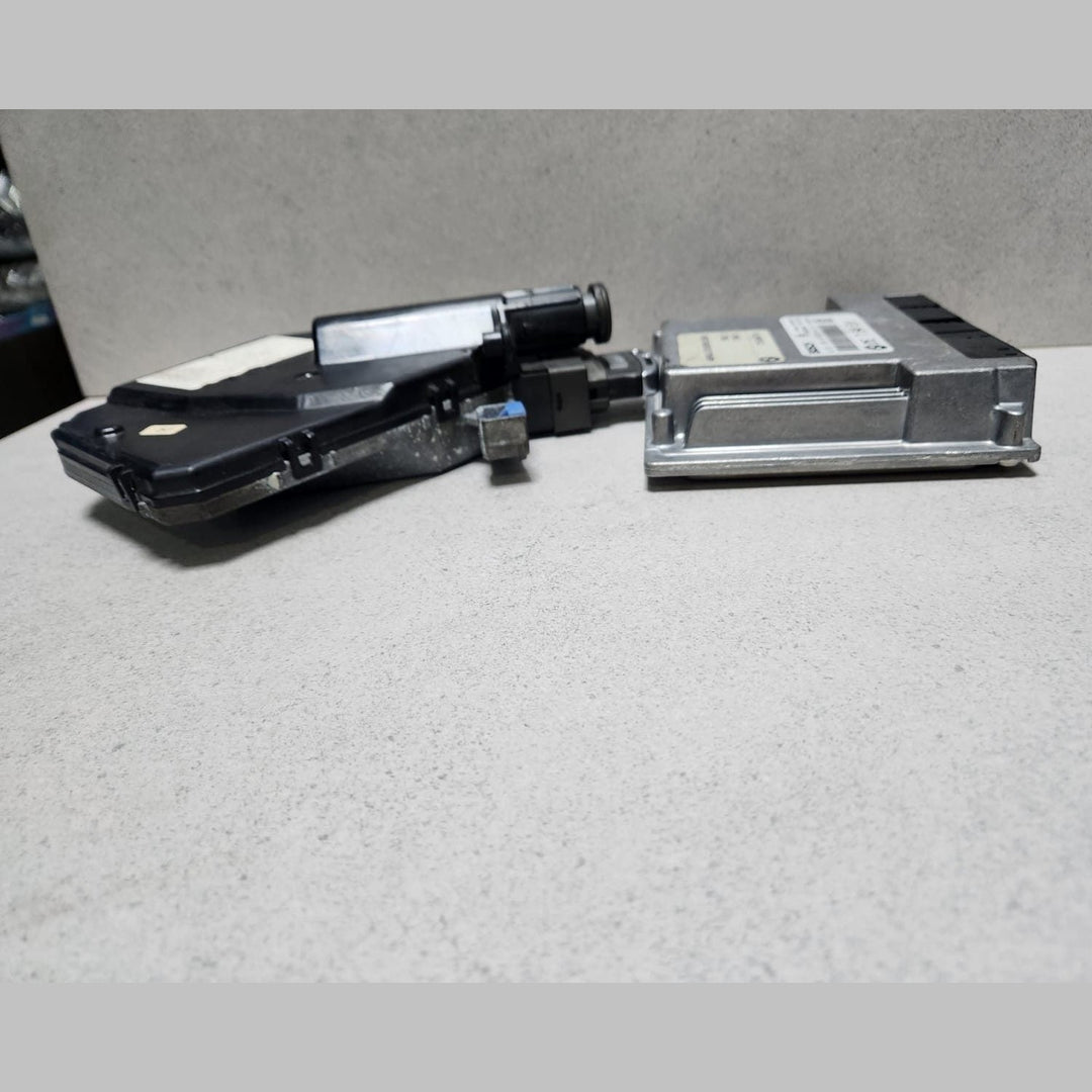 2004 BMW 735i E65 RIGHT HAND DRIVE Engine Control Unit 7540510 ECU SET 