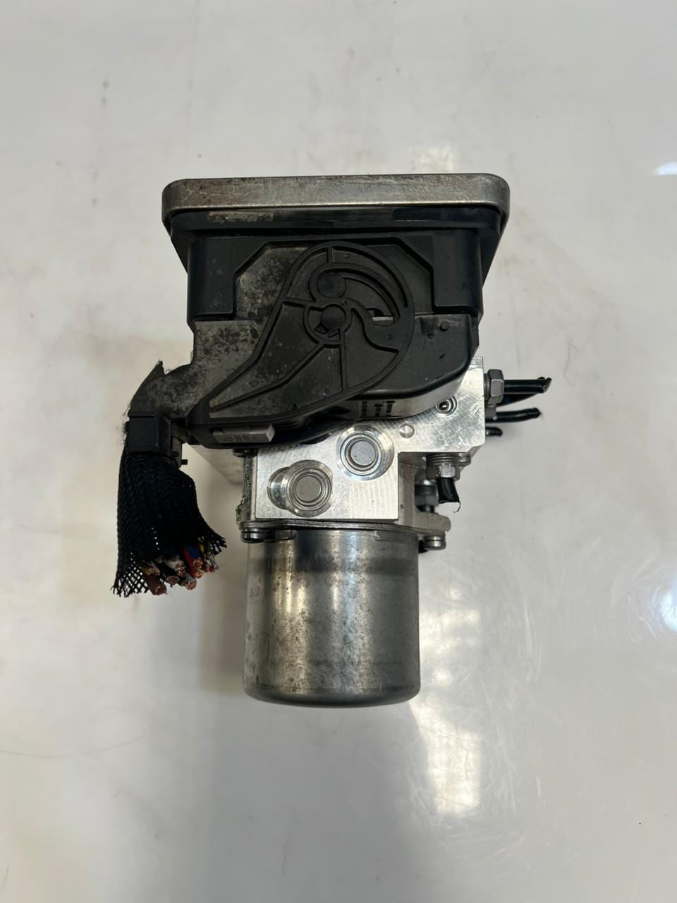 2007-2009 BMW 328i G30 G11 G12 Abs Pump anti-lock brake Module 6886959 OEM