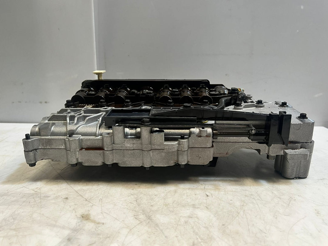 2004-10 BMW 325i E81 E90 E91 E84 E83 Automatic Transmission Valve Body 24242994