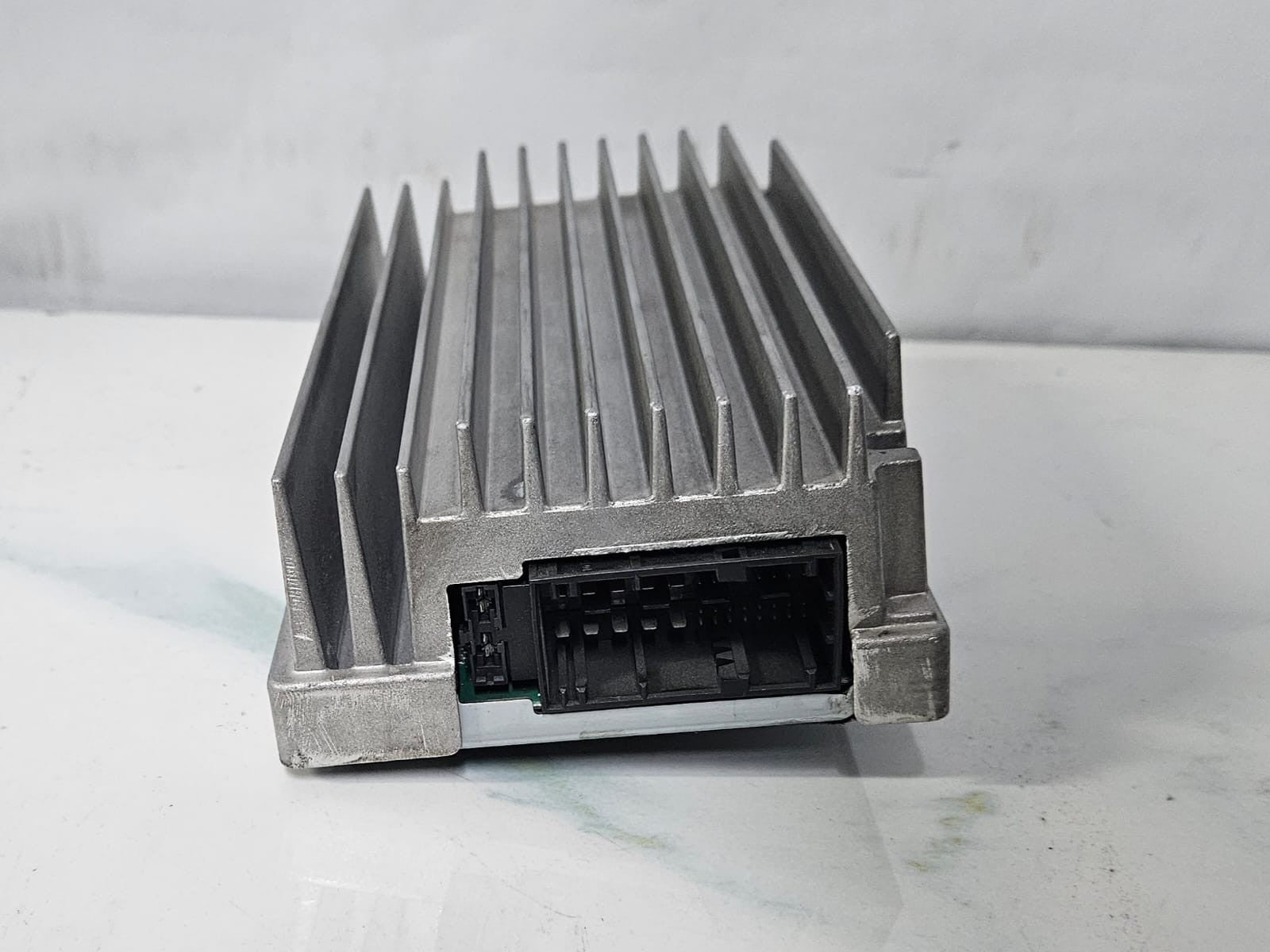 OEM BMW X5 Series E70 AMP HiFi Audio Sound Amplifier Control Unit 9197002