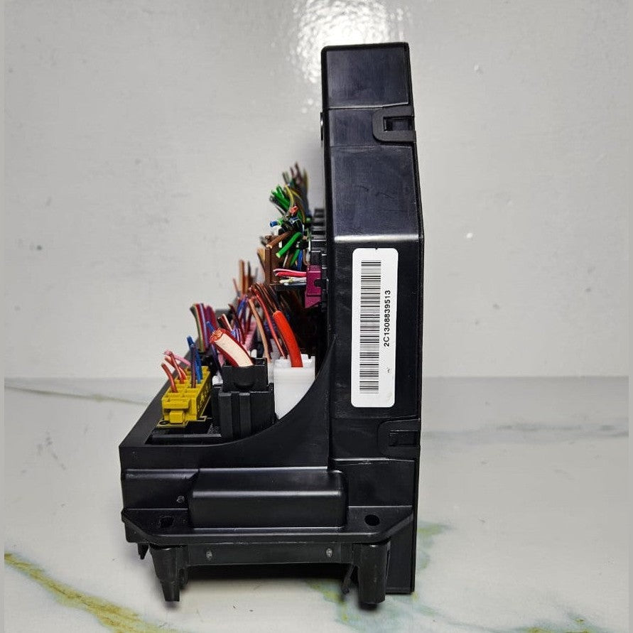 10-16 Mercedes-Benz W212 W204 Front SAM Module Relay Fuse Box A212 9006824 OEM