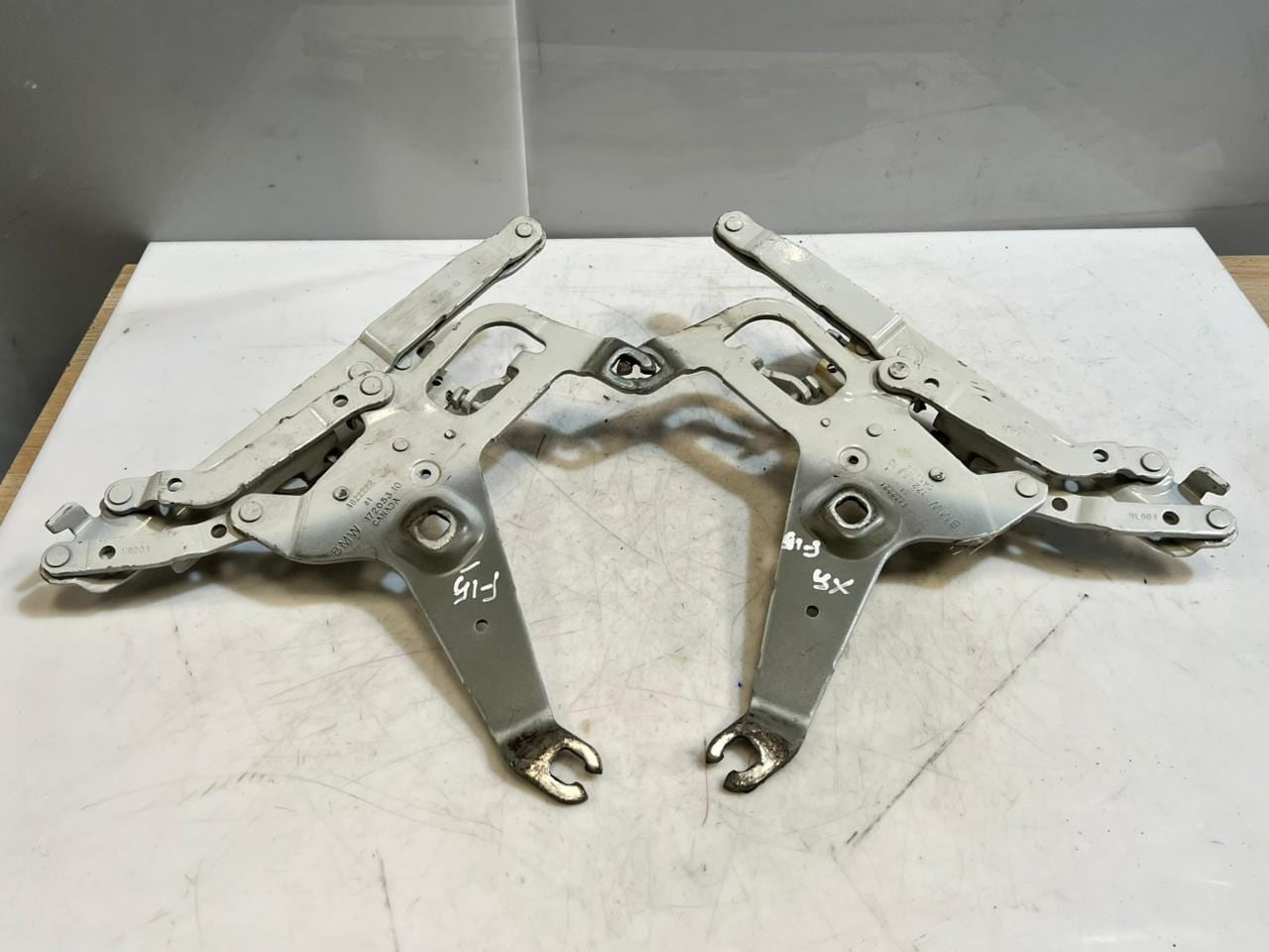 2014-2019 BMW X5 F15 Bonnet Hinge FRONT RIGHT LEFT 4822222 4822221 OEM