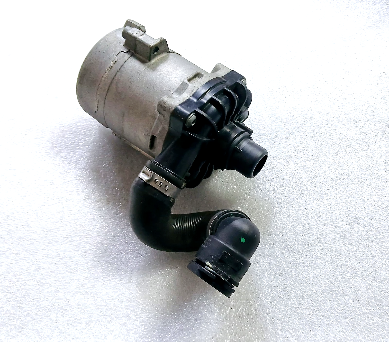 BMW 5,6,7,X5,X6 N63 ENGINE AUXILIARY WATER PUMP 7566335