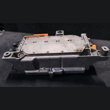 BMW i8 I12 I15  VOLTAGE CONVERTER INVERTER MOTOR CONTROL OEM  - 8646687