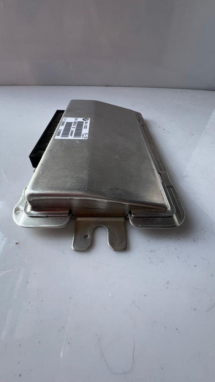 2009-2015 BMW 535i Suspension Control Module 6859724 F02 F04 F06 F10 F11 F12 F13