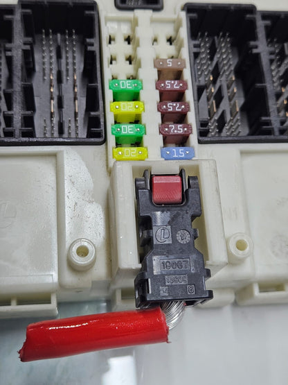 2012-2016 BMW 3 Series 320i 328i Front Body Control Module BCM 9303543