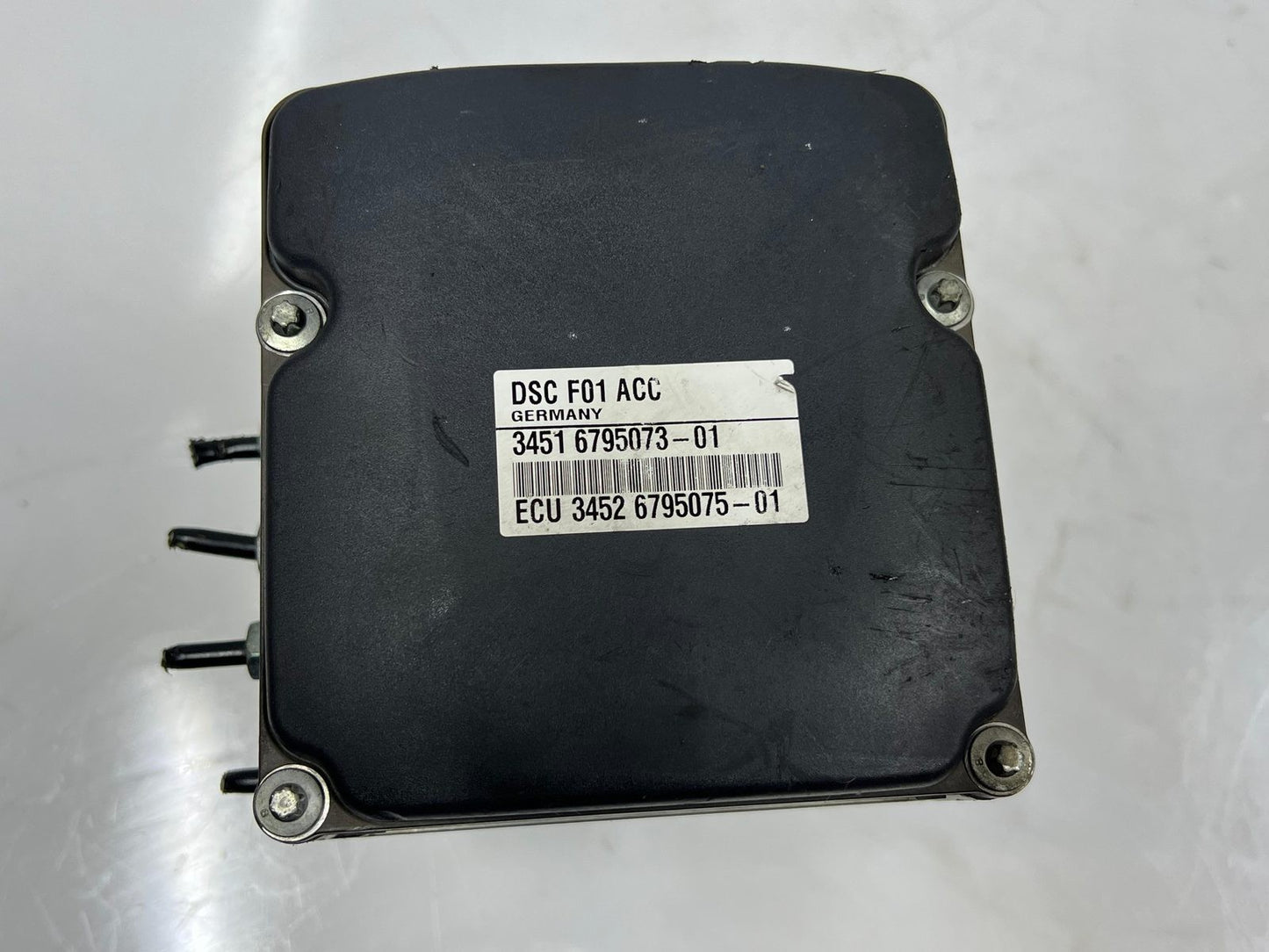 2009 BMW 7 Series F01 F02 F03 F04  740d 3.0L diesel Abs Pump 6795073