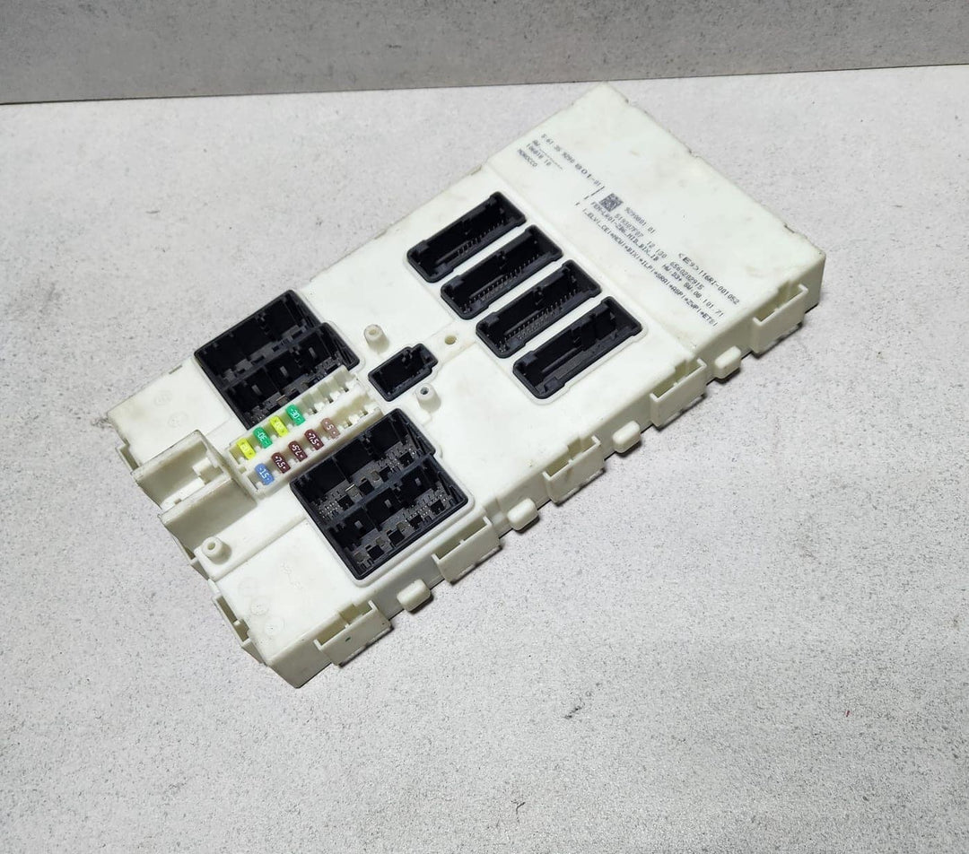 2012-2016 BMW 328i Body Control Module 9290801 328i 335i F30 F20