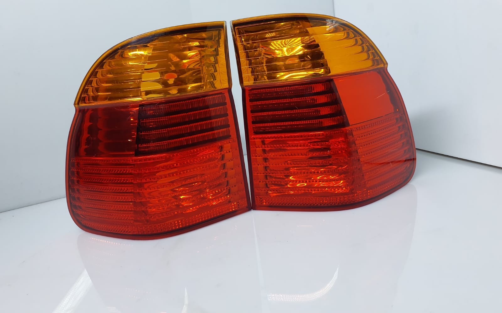 BMW E39 5 Series Touring Outer Rear Left Right Tail Light Orange 6900214 6900213