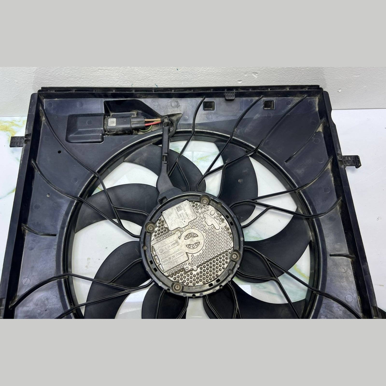 Mercedes-Benz Engine Cooling Fan Assembly A 099 906 24 00
