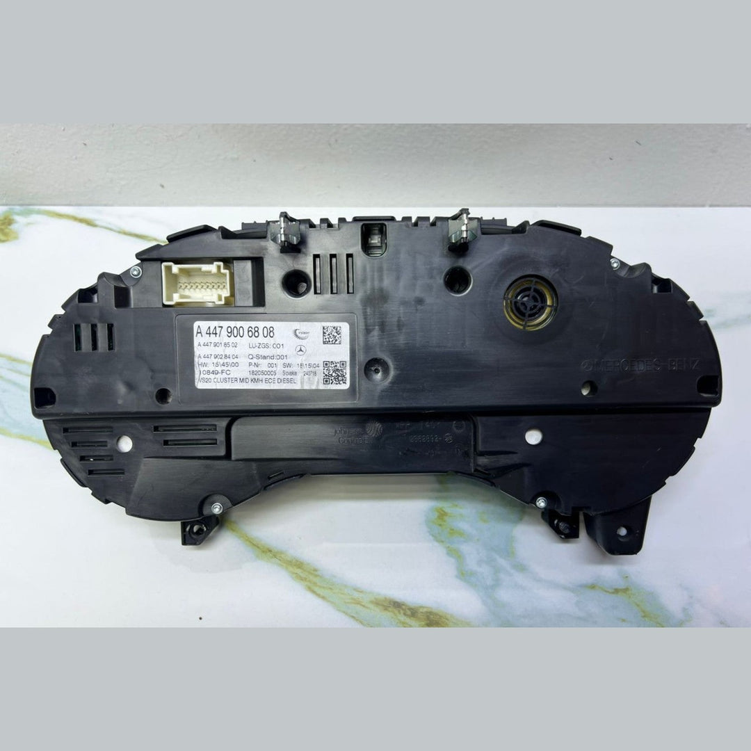 13-16 Mercedes-Benz W447 Vito Instrument Cluster Speedometer A447 9006808 OEM