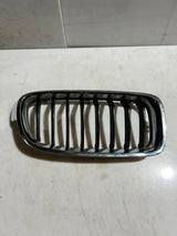 2016-2018 BMW 3er F30 F31 F35 F80 330e Frontstoßstangengitter 7295442 OEM