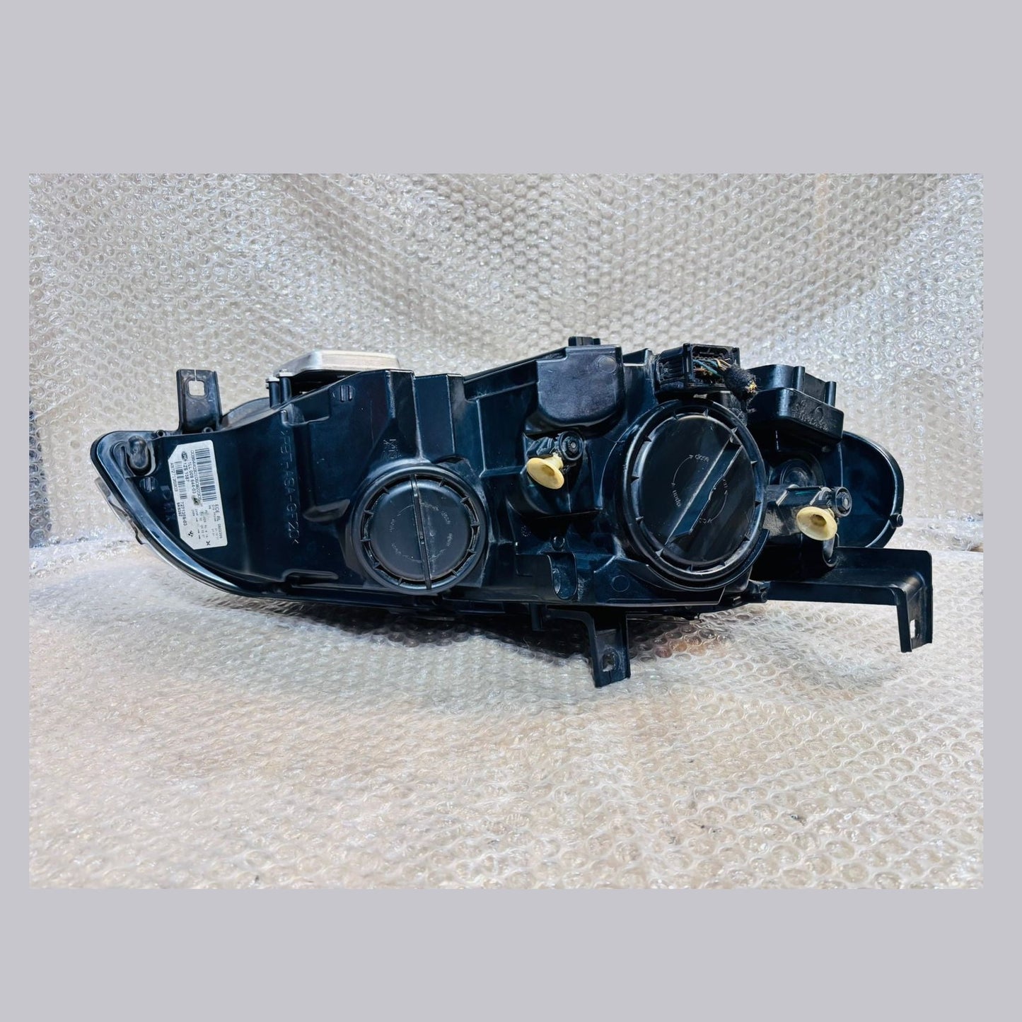 Bmw X6 E71 LHS Headlight Xenon 2010 to 2012 7271359 assymble used