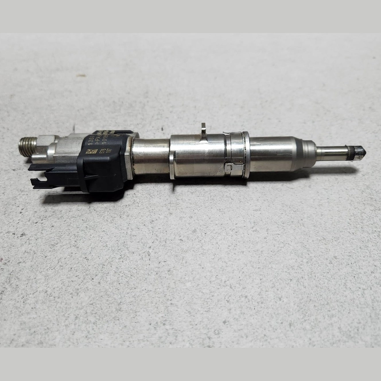 BMW Direct Fuel Injector 7565138 3 5 6 and 7-Series 