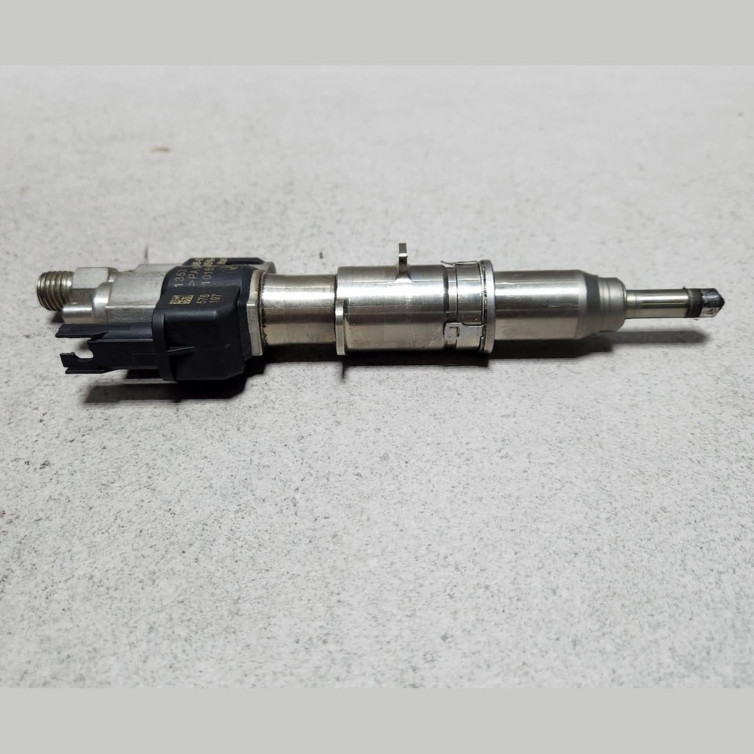 BMW Direct Fuel Injector 7565138 3 5 6 and 7-Series 