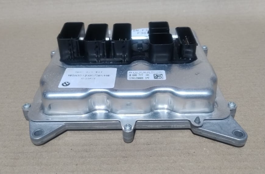 BMW 520i F30 F10 N20 ENGINE CONTROL COMPUTER ECU UNIT KIT DME 8606777