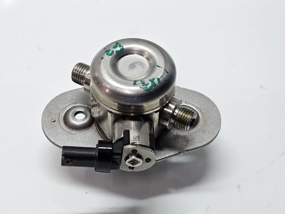  7642466-2017-2021 BMW 230i G12 G30 B48 B58 High Pressure Fuel Pump OEM