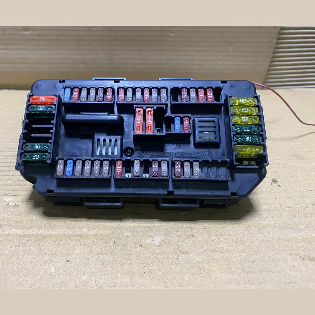 2012-2016 BMW 328i Fuse Box 9224879 3 Series F30, 1 Series F20, and 7 Series. Fr