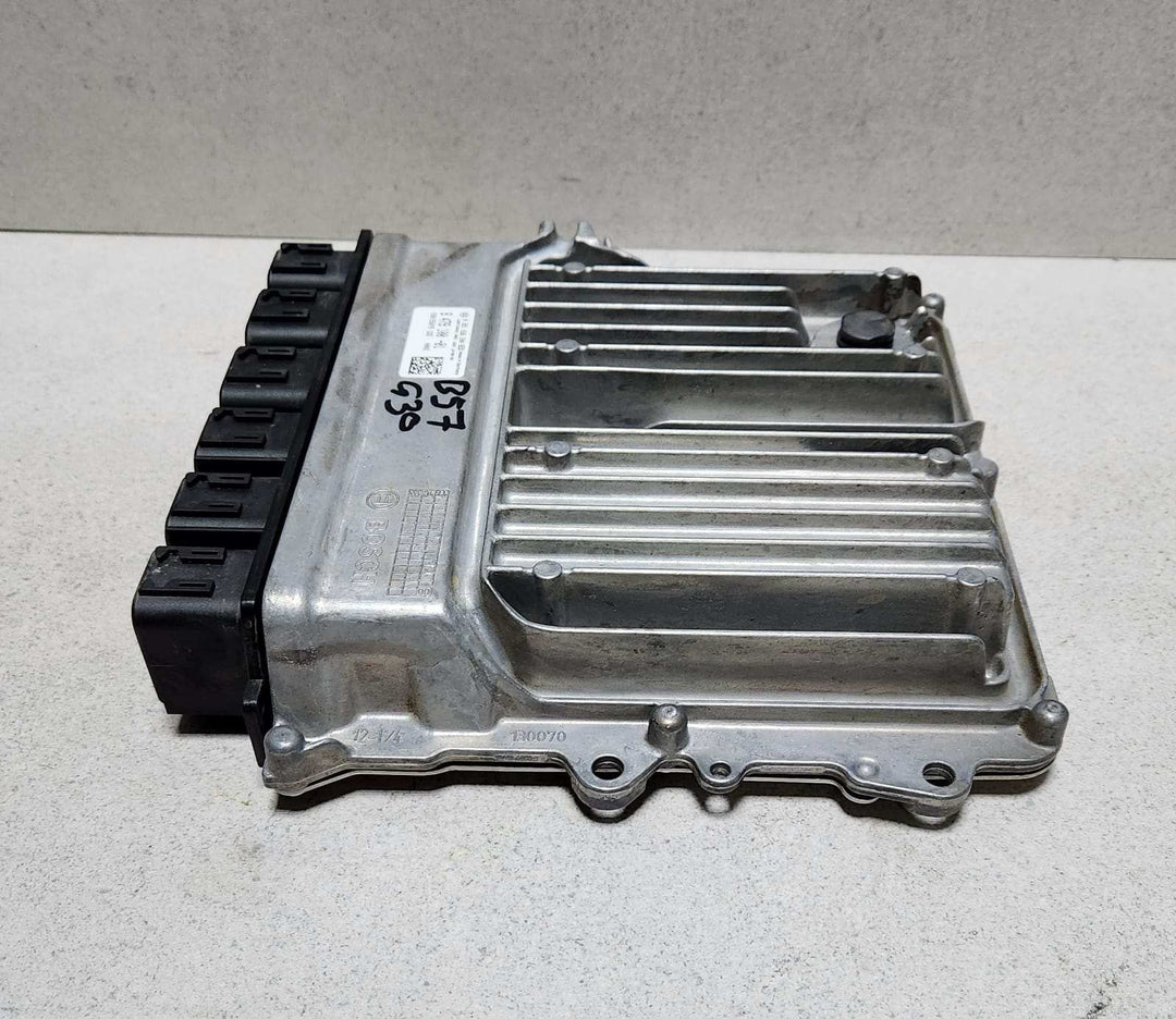 2018 BMW 540D G30 Engine Control Unit DDE 8479100 ECU SET B57 3.0