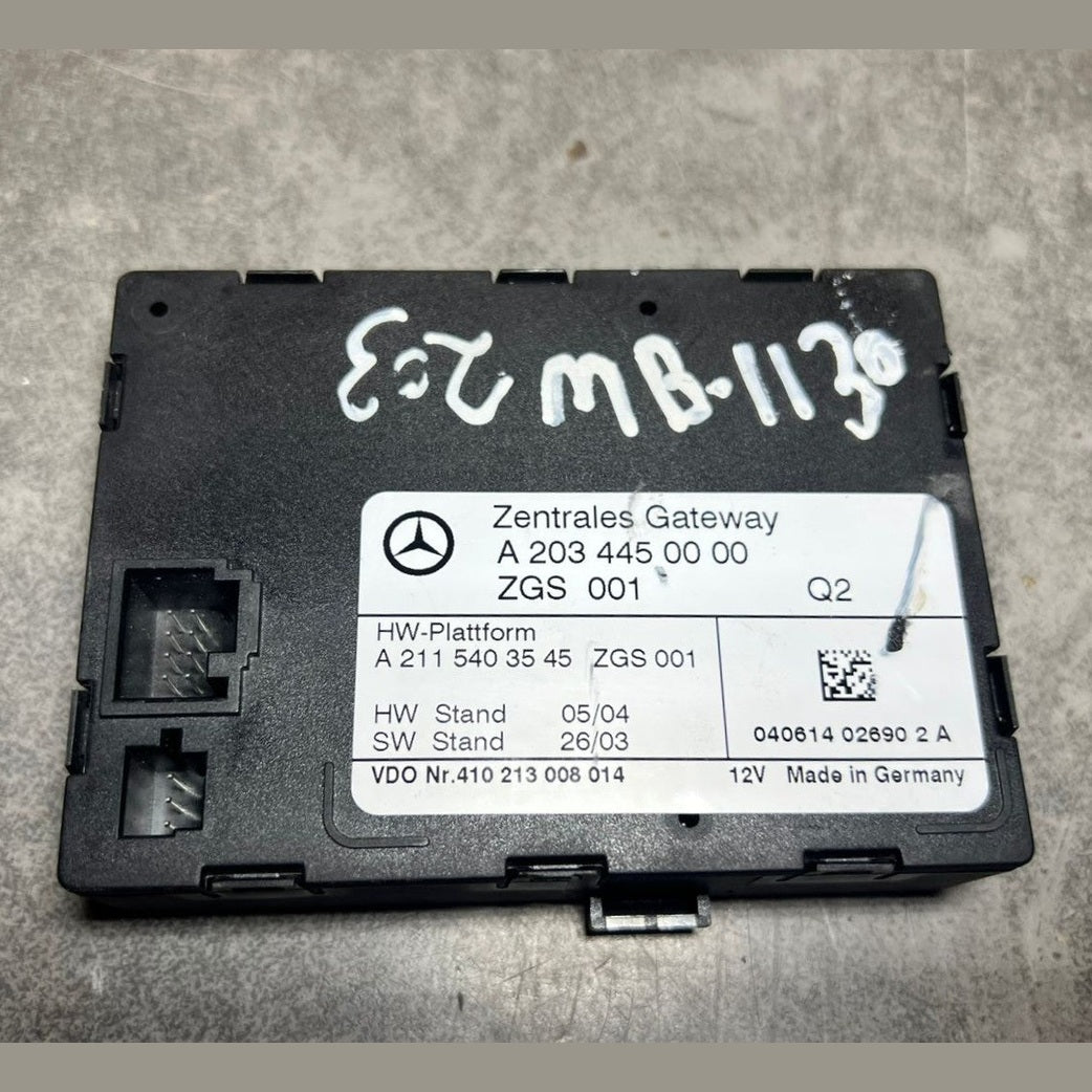 03-06 Mercedes W203 C-Class Central Gateway Control Module A203 4450000 OEM