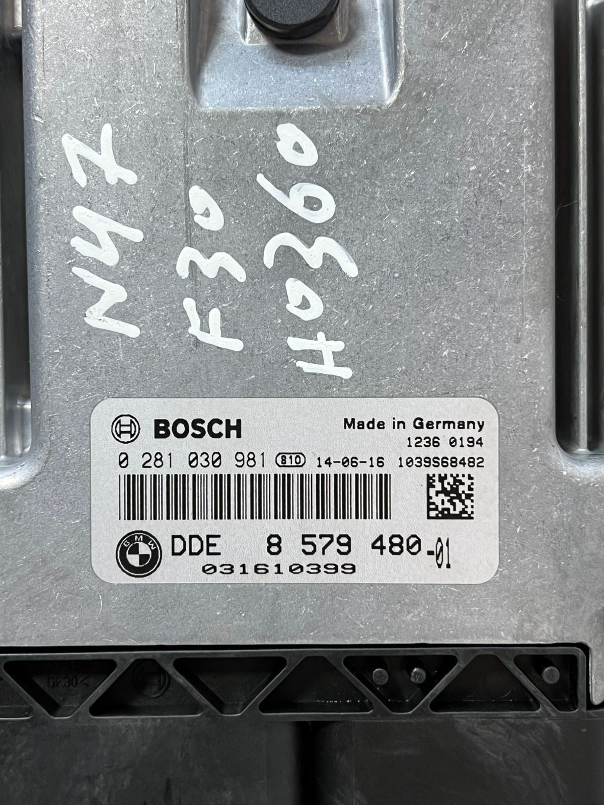 BMW OEM N47N F30 ENGINE CONTROL UNIT DDE ECU SET 8579480 +KEY+START BUTTON