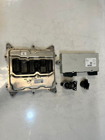 2013 BMW X3 F25 28iX N20 Engine Control Unit ECU SET DME CAS4 8610635 OEM