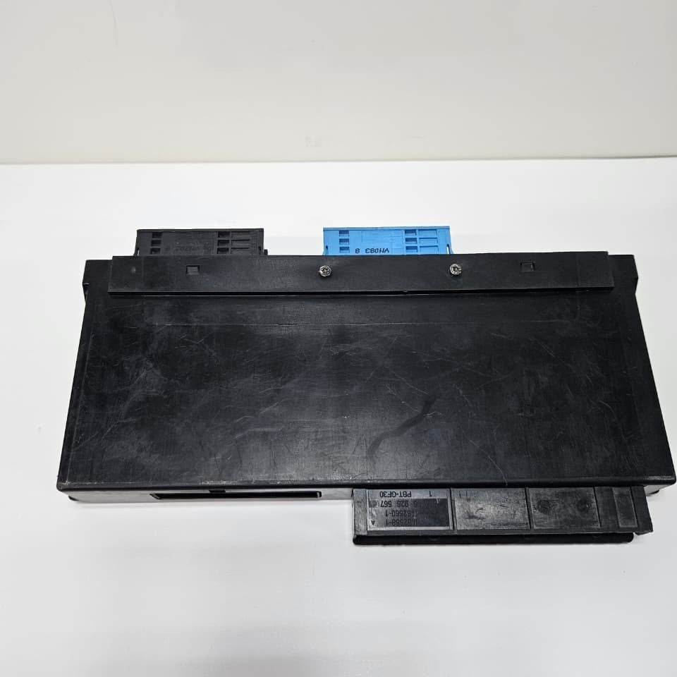 BMW E87 LCI Body Control Module Junction Box Electronics H2 9176882 OEM