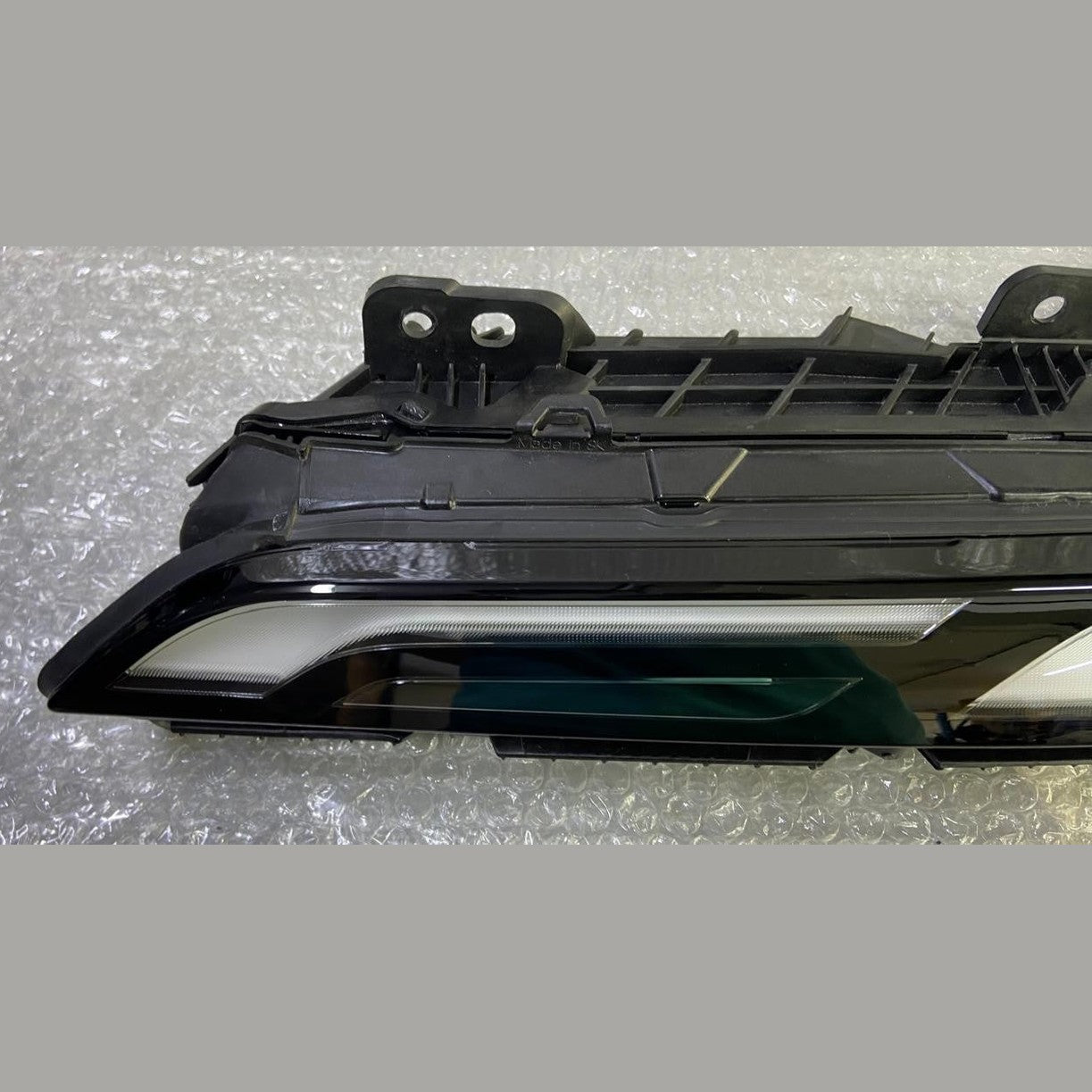 OEM 2023-2024 BMW 7 SERIES G70 LEFT DRL DAYTIME RUNNING LIGHT LED 9450079