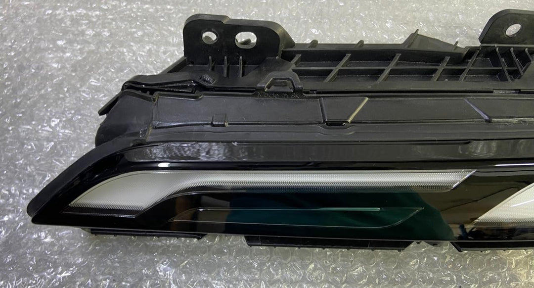 OEM 2023-2024 BMW 7 SERIES G70 LEFT DRL DAYTIME RUNNING LIGHT LED 9450079