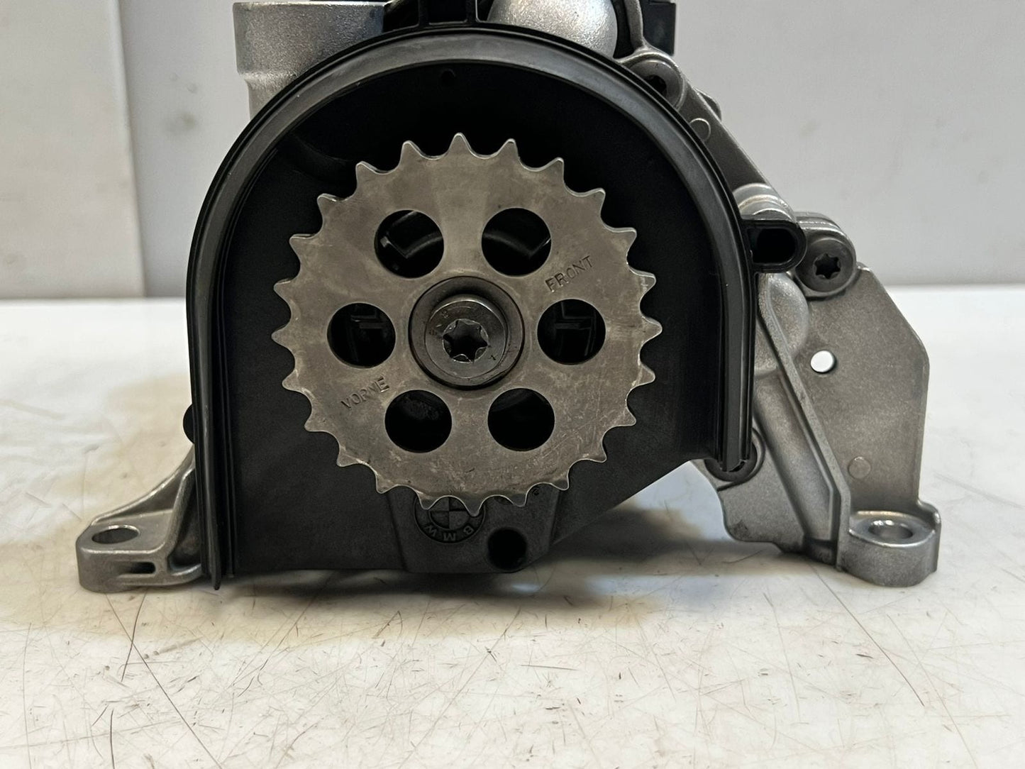 BMW 1 Series F20 5 Series F10 F11 ENGINE Oil Vacuum Pump 8511459 OEM