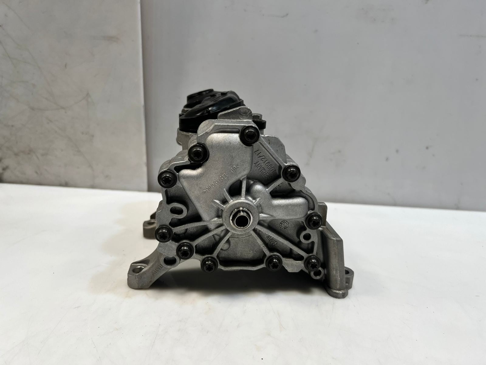2006 BMW Mini Cooper F55, F56, F57 B38 B48 Engine Oil VACUUM Pump 7624135 