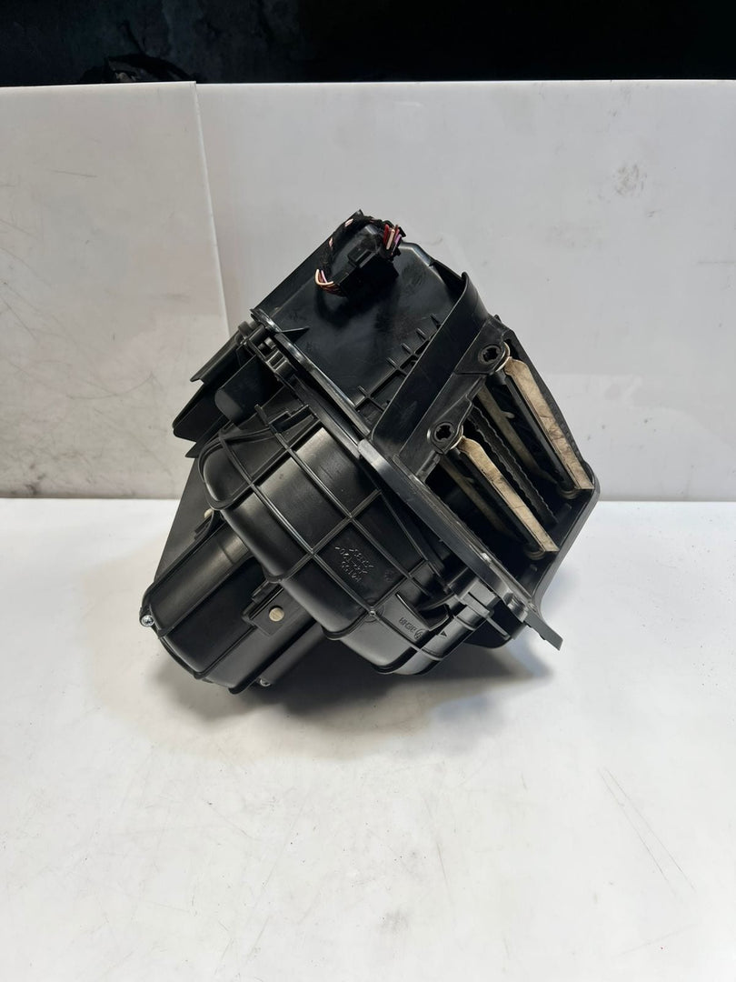 BMW 5' 6' 7' F10 F11 F06 F12 F13 F01 F02 AIR Heater Blower UNIT Motor 9243949