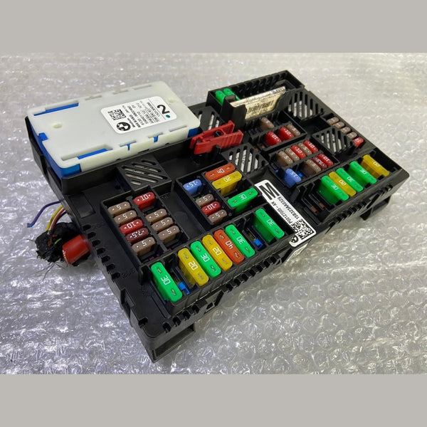 OEM BMW 740 750 G11 G12 REAR POWER DISTRIBUTION FUSE RELAY BOX MODULE 9377503