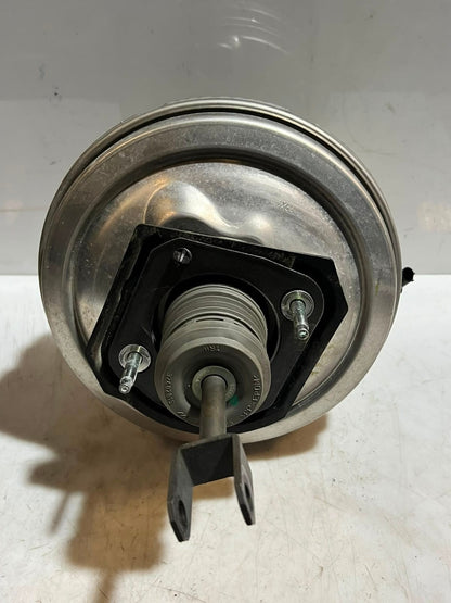 2010-2011 BMW 5 Series F10 F11 F06 F12 F13 528i Brake Booster Master Cyl 6796726
