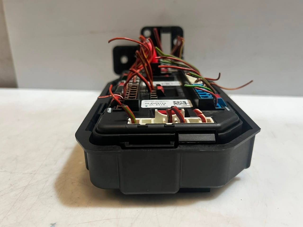BMW F15 X5 and F16 X6 35iX Front Power Distribution Fuse Box 9316568 OEM