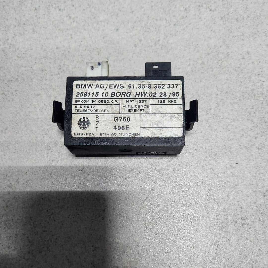 1996-1999 BMW 328i Engine Control Unit 1429861 E36 328i Z3 2.8 M52
