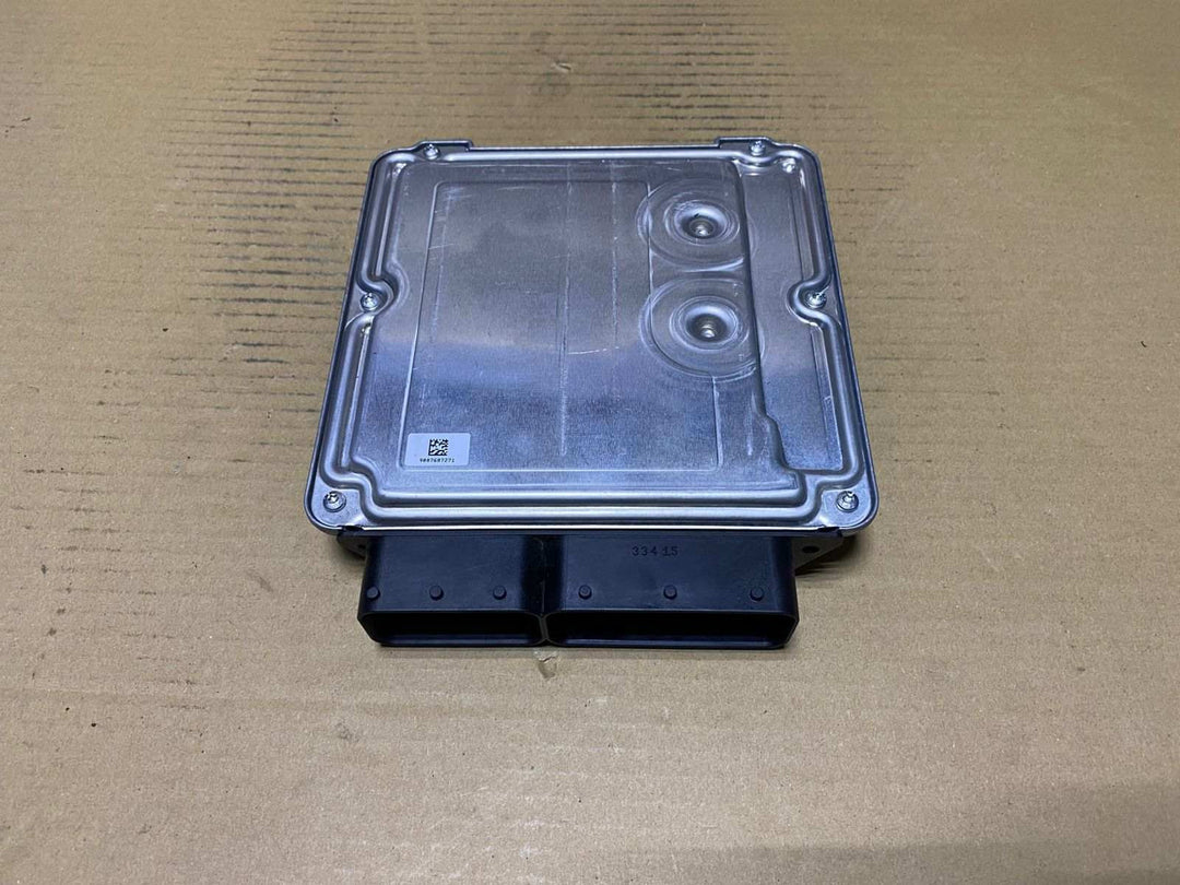 2014-2018 BMW X5 F15 F30 330d F32 430d F34 diesel Engine Control Unit 8585380 