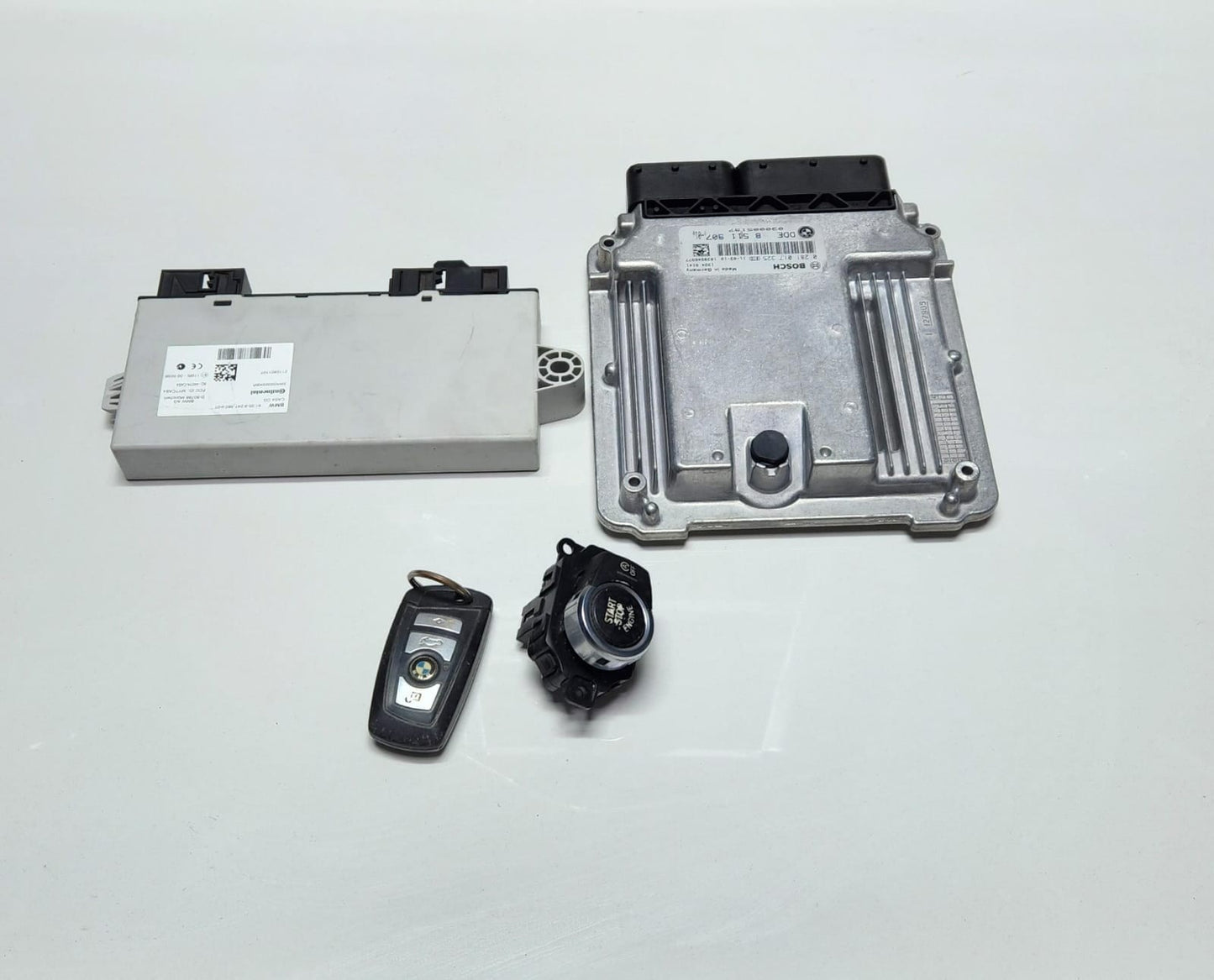 2010-2017 BMW X3 3.0d N57 Engine Control Unit 8511907 F10 F11 530d F25 OEM