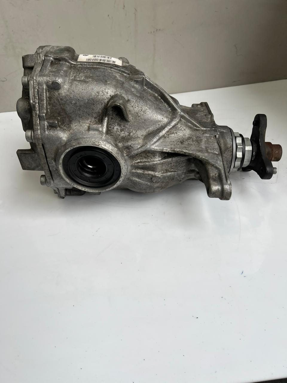 BMW 5 Series F10 F11 520d 525d 7 Series F02 Rear Differential 7584450 2.93 Ratio