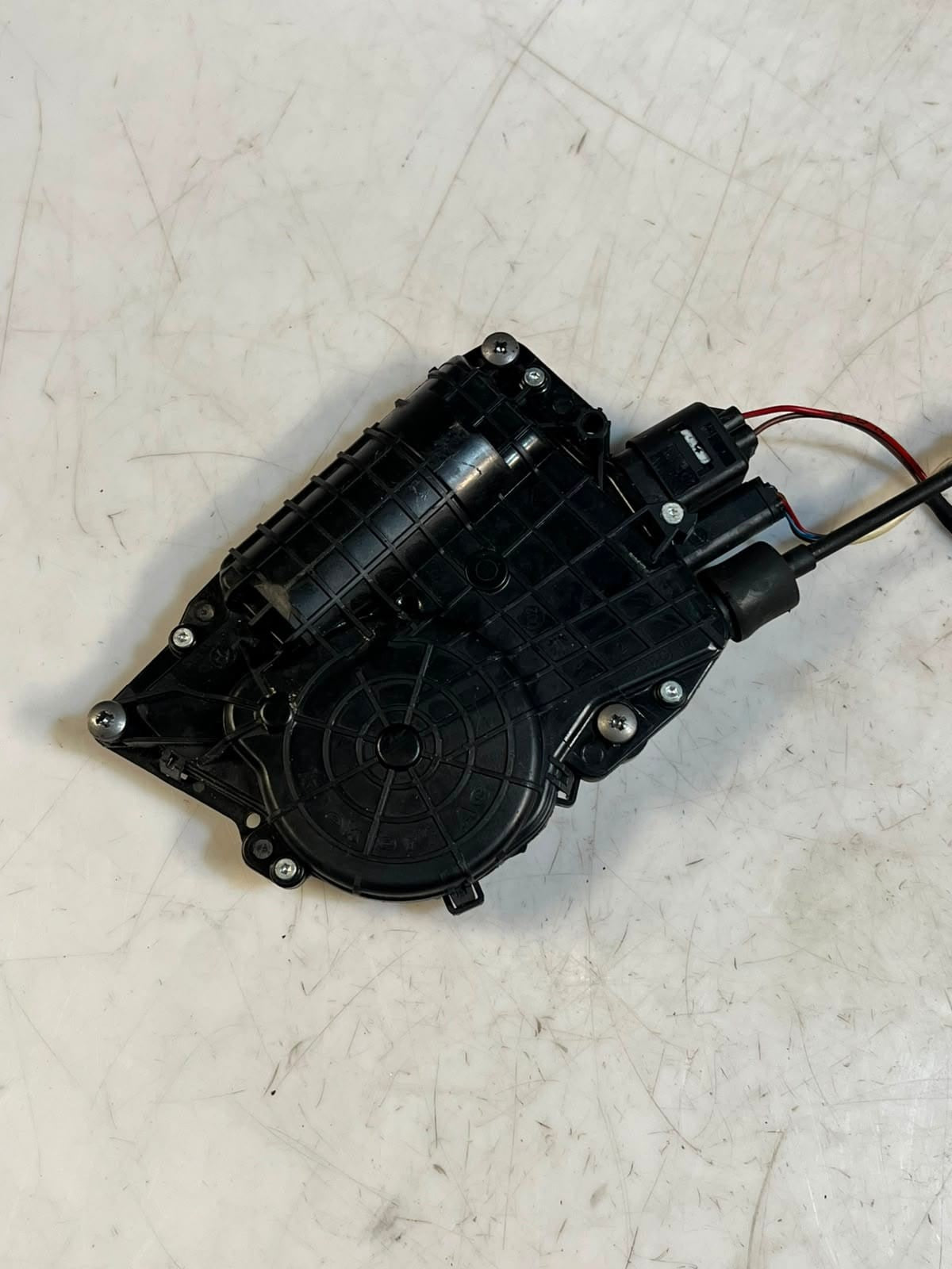 2010-2017 BMW 5' F07 535i GT Door Lock Actuator Soft Close Rear Left 7149447