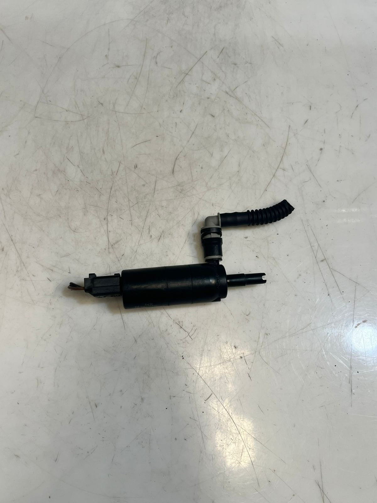 BMW F20 F30 F35 F10 F07 F01 F02 F25 E70 E71 E89 Headlight Washer Pump 7217792