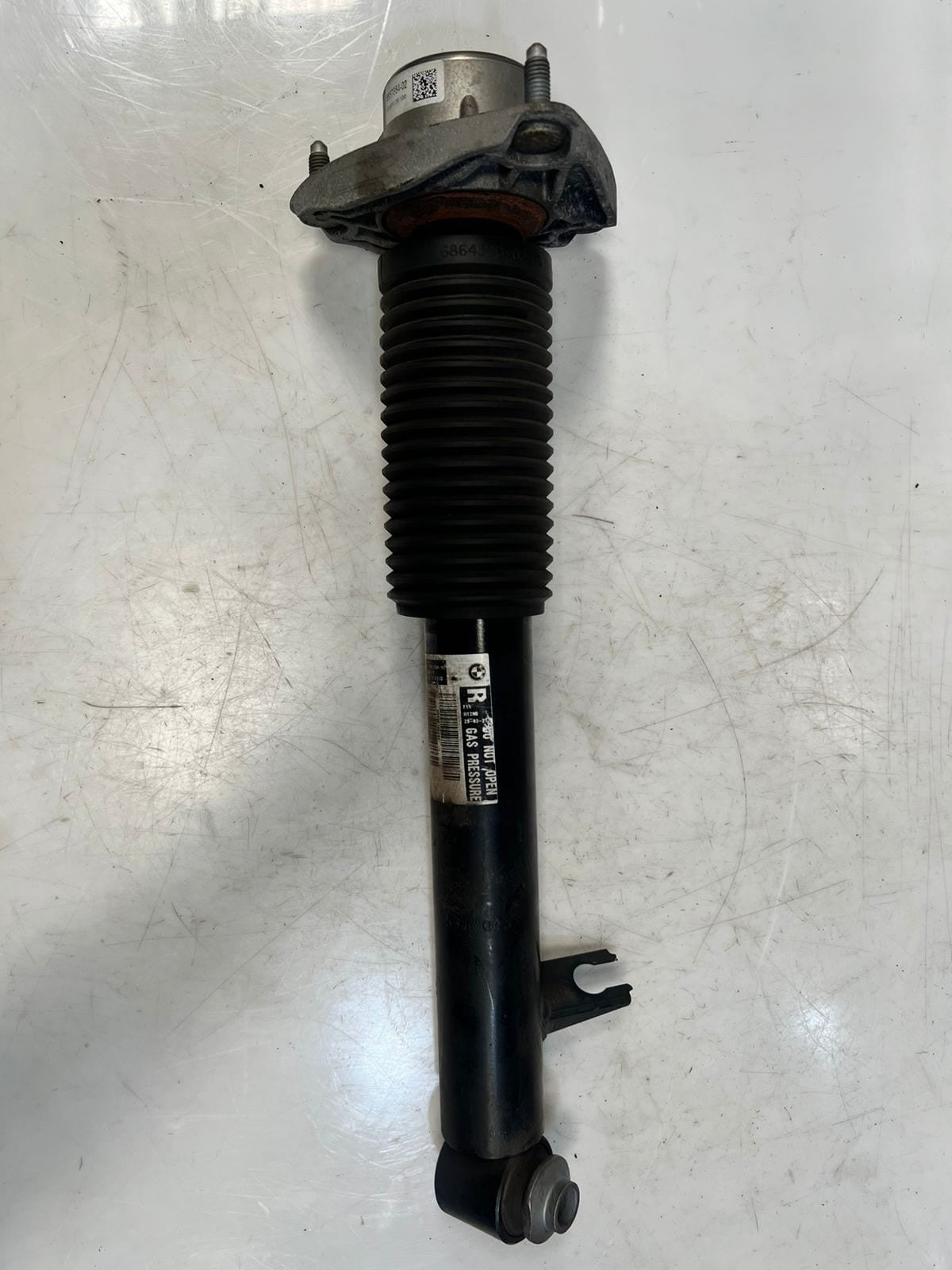 2014-2018 BMW X5 F15 X6 F16 Rear Shock Absorber RIGHT DRIVE SIDE 6867866 OEM