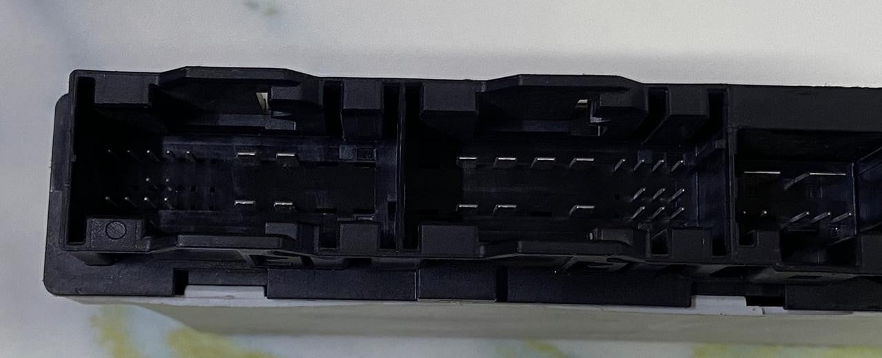 OEM BMW X5 X6 E70 E71 LCI FRONT SEAT CONTROL MODULE 9264973