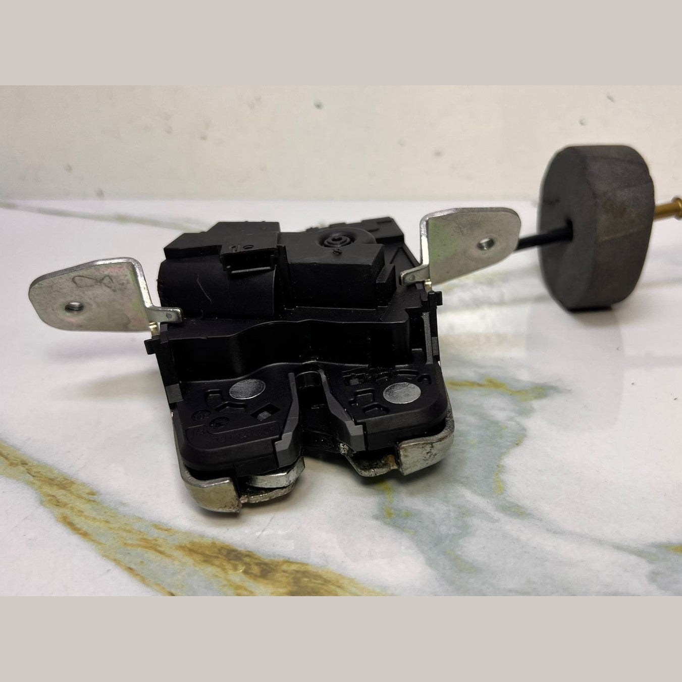 2012-2018 Mercedes-Benz CLS550 Trunk Lid Latch Lock Actuator A 204 750 0060 W212